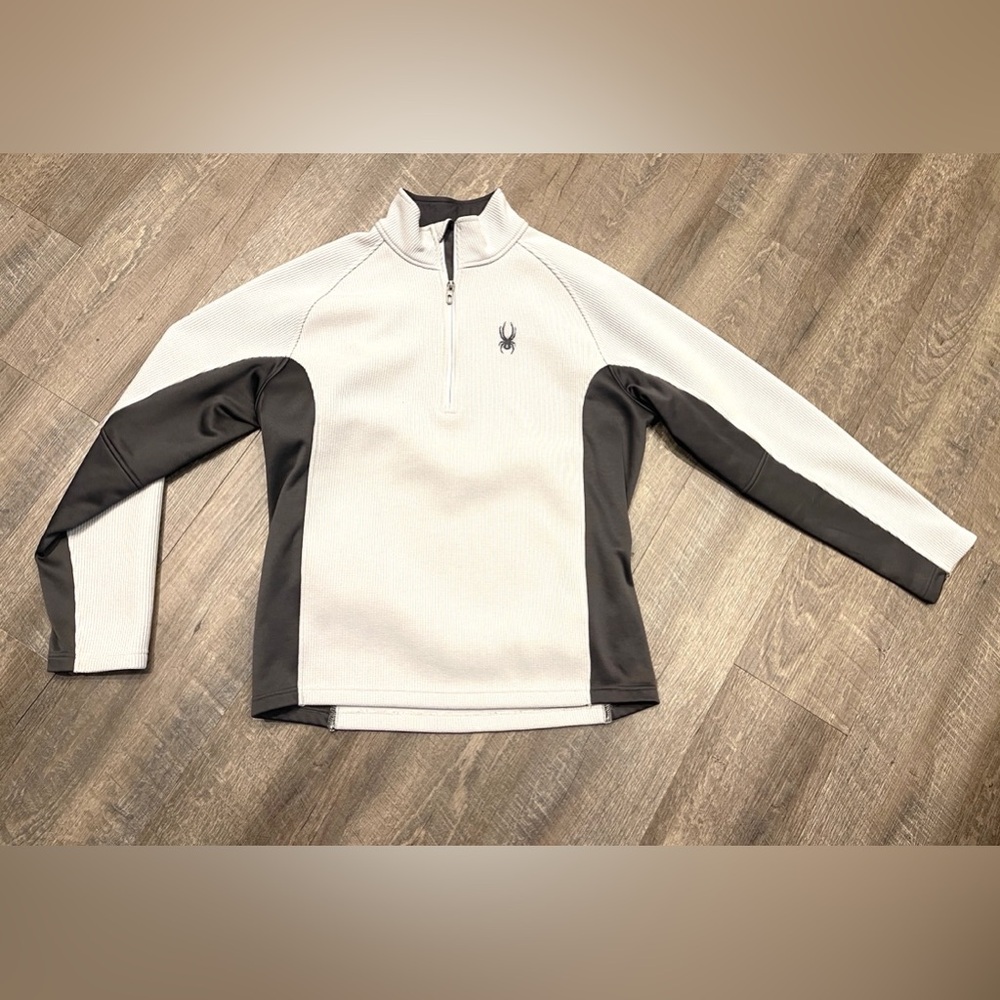 Men’s Two colored Spyder pullover 1/4 zip fleece lined, men’s size large